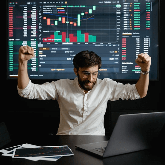 Finoria - Echipa de experți în criptomonede